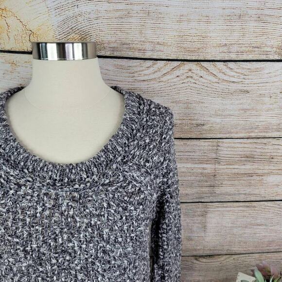 Free People Women's Long Sleeve Round Neck Knit Sweater Size XS‎ - Picture 2 of 6